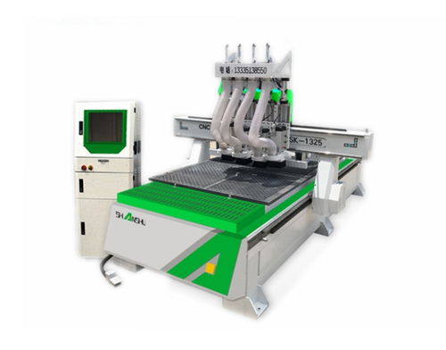 板式家具生產(chǎn)線(xiàn)中開(kāi)料機(jī)的關(guān)鍵作用與加工流程解析